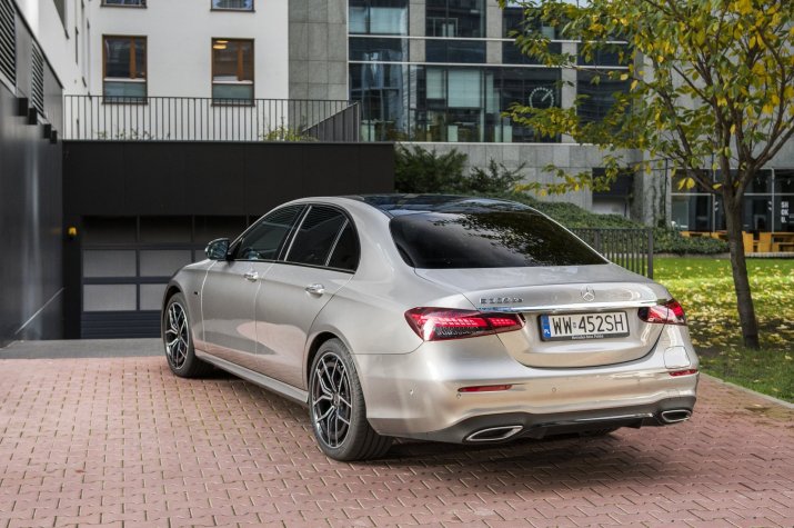 Mercedes E 300 de lifting (2020) - test - tył 01