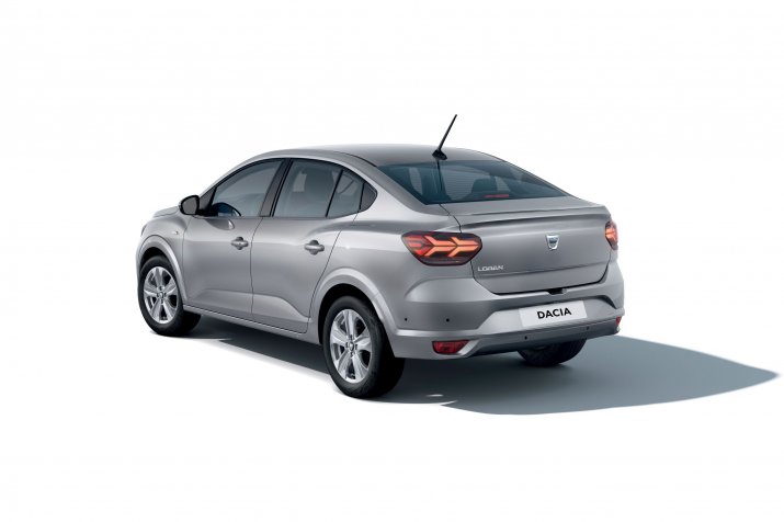 Dacia_LoganTyl