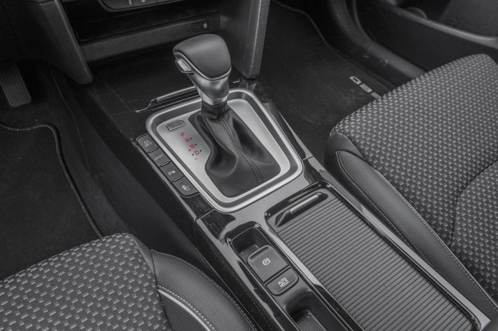 KSZ_KIA_CEED_III_SW_PHEV_INTERIOR_007