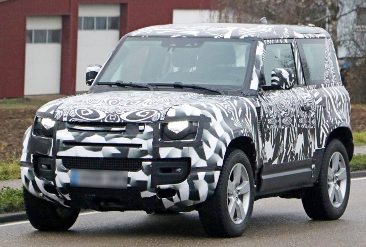 Land Rover Defender 90 V8 2