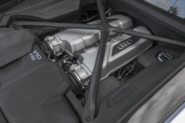 KSZ_AUDI_R8_II_FL_RWD_INTERIOR_059