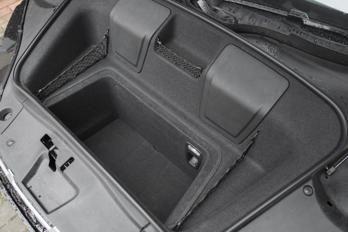 KSZ_AUDI_R8_II_FL_RWD_INTERIOR_086