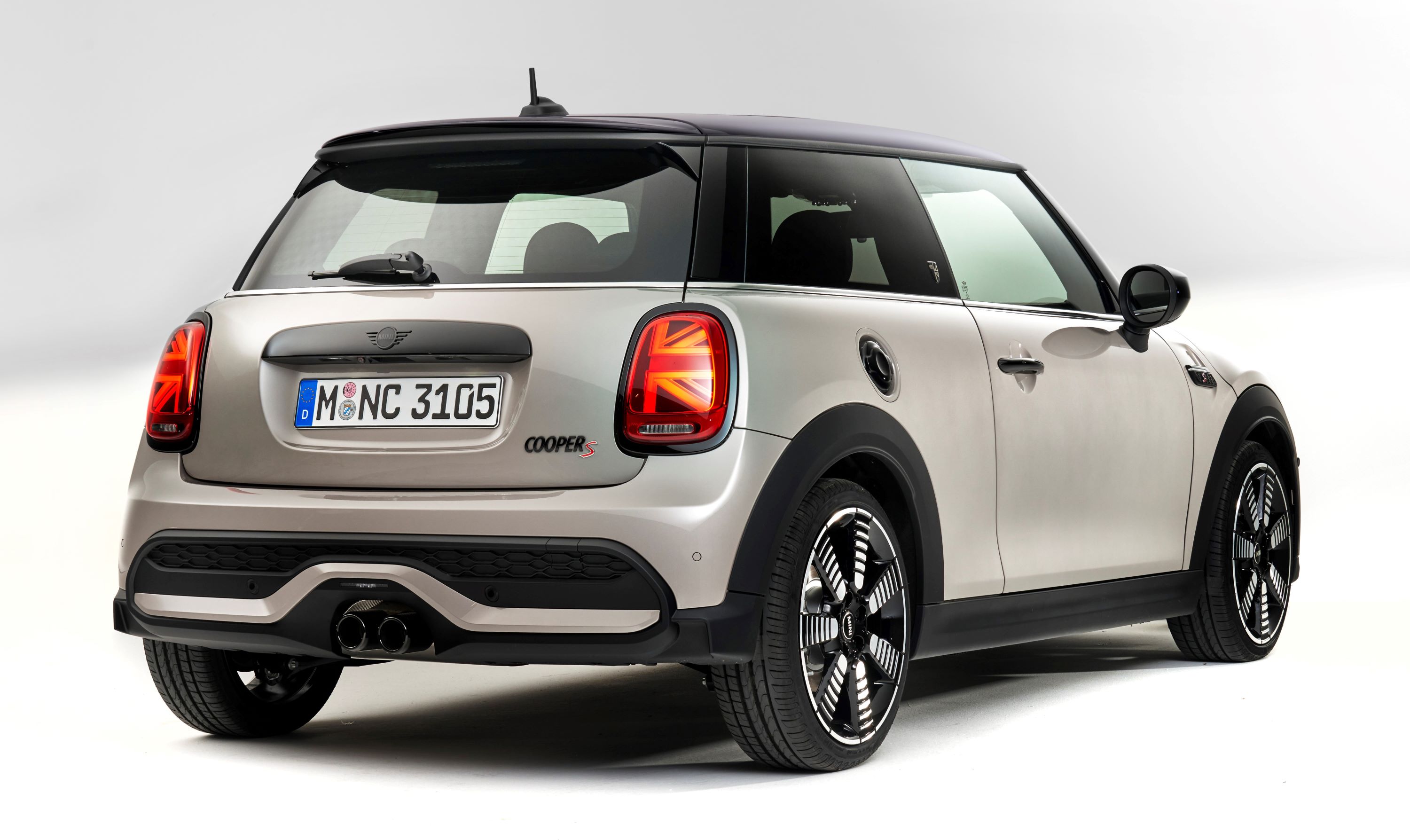 P90411832_highRes_mini-cooper-s-3-door