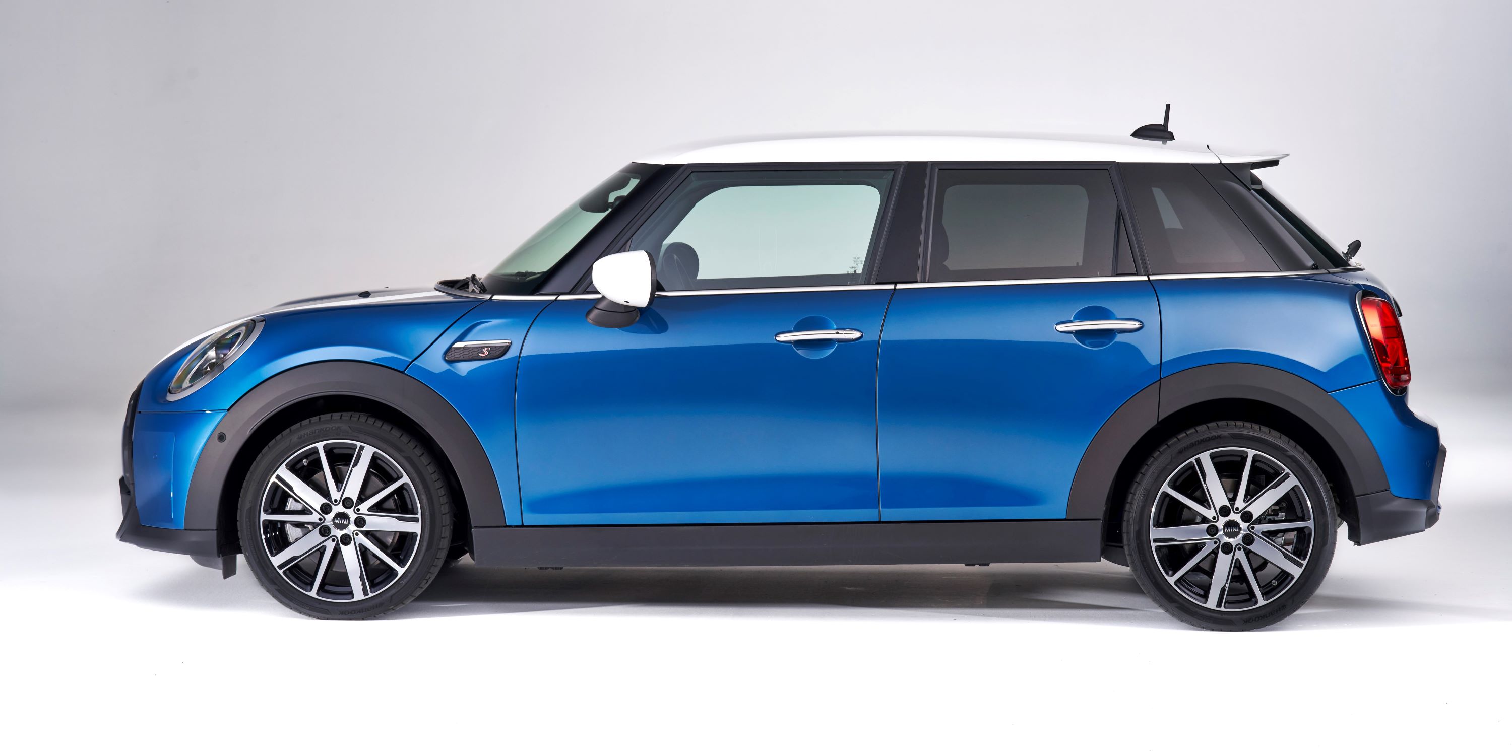 P90411806_highRes_mini-cooper-s-5-door