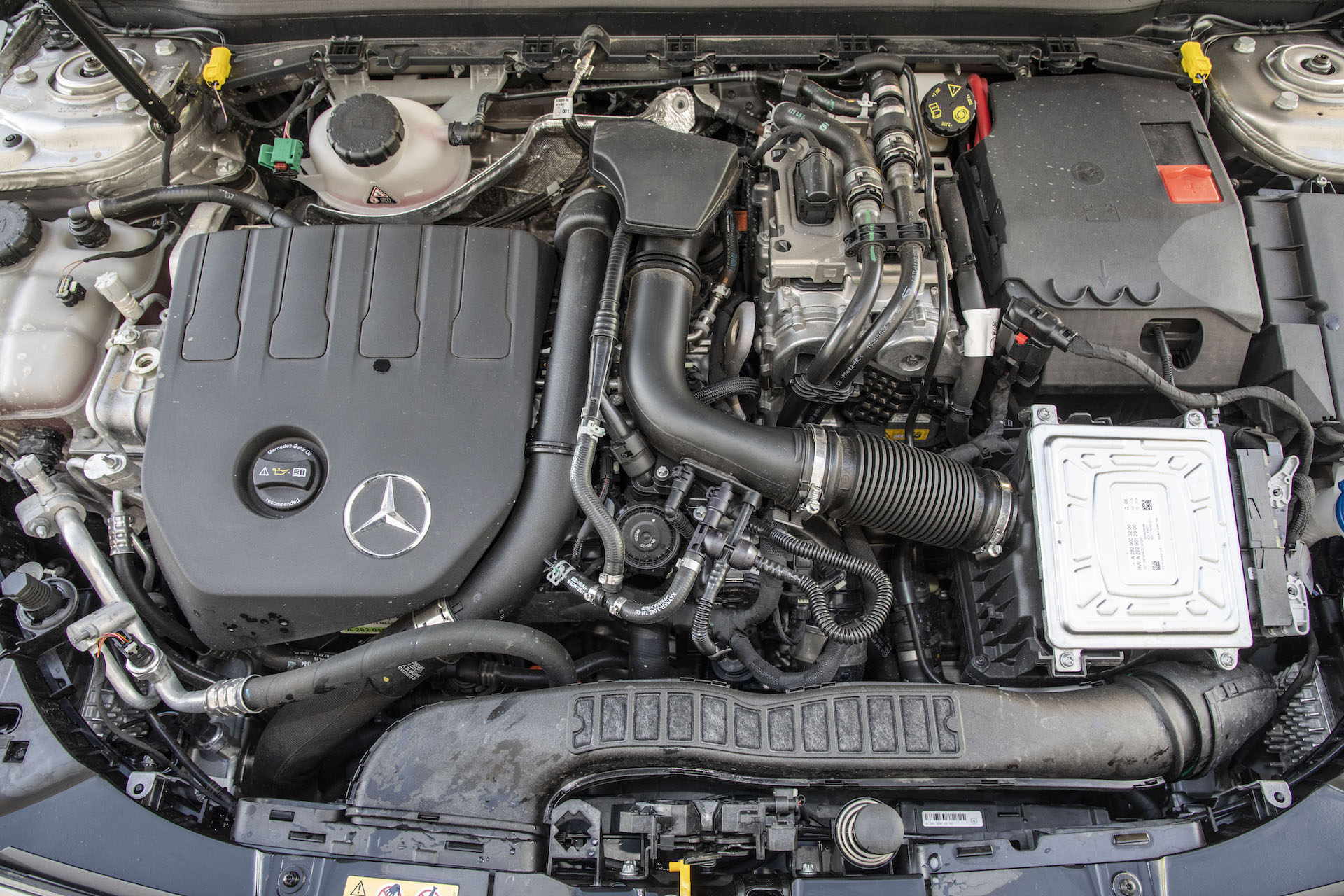 MErcedes A250e - silnik