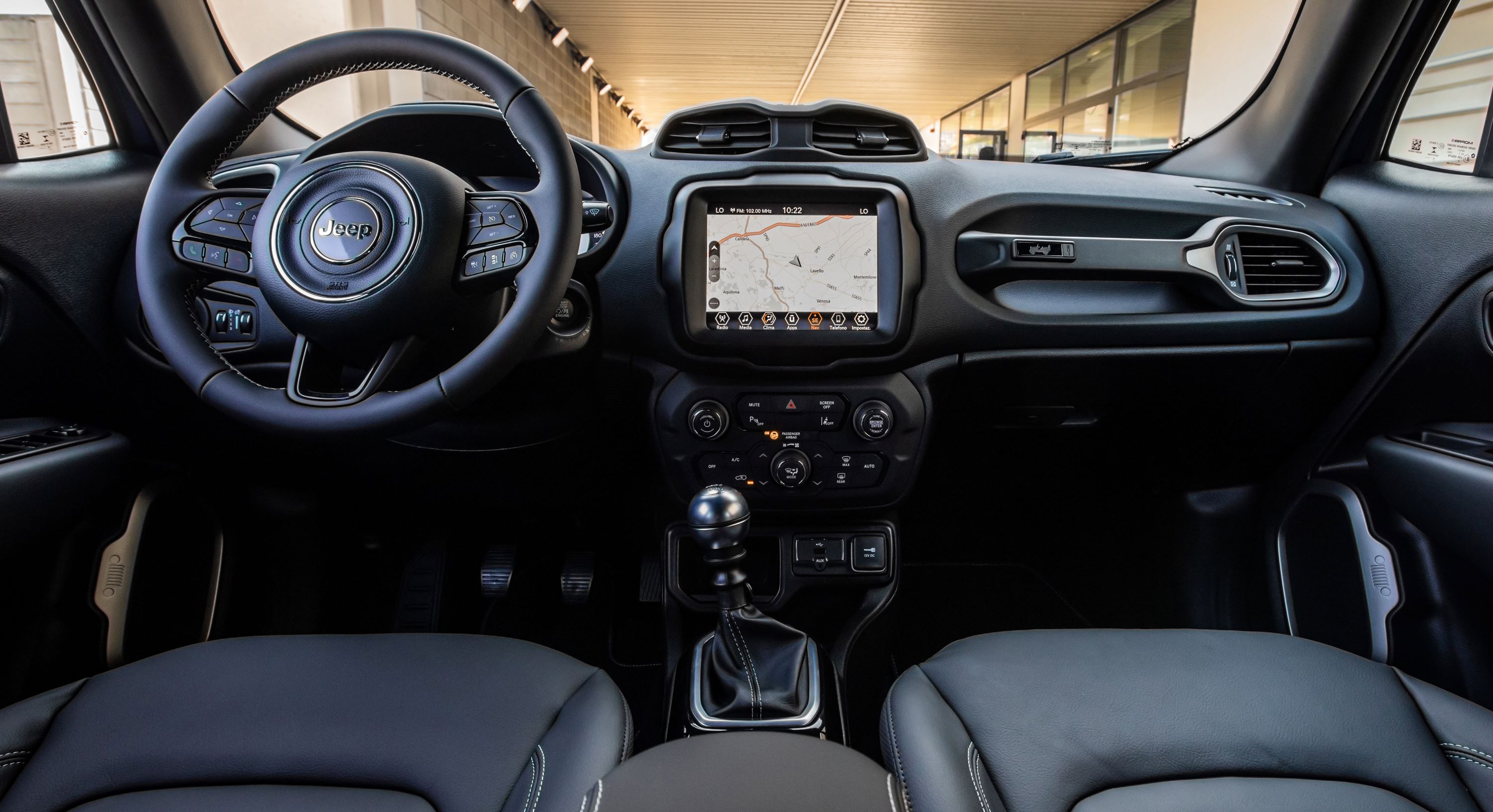 10_Jeep Renegade 80th Anniversary