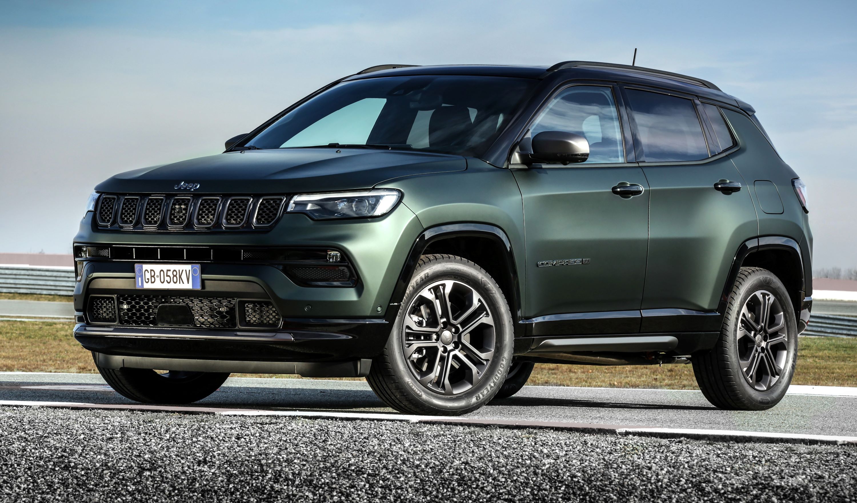 1_New Jeep Compass 80th Anniversary