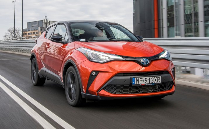 KSZ_TOYOTA_CHR_FL_PREMIERE_DYNAMIKA_010