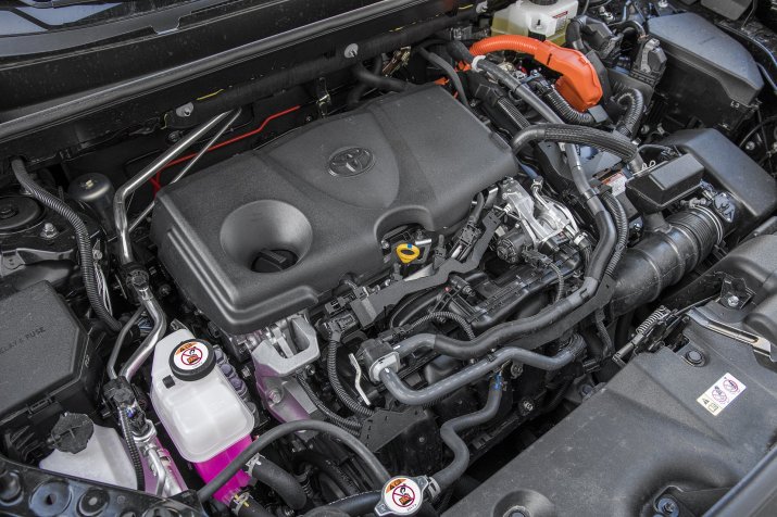 KSZ_TOYOTA_RAV4_V_BLACK_INTERIOR_070