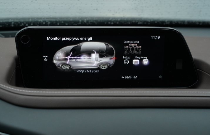 Mazda CX-30 - komputer