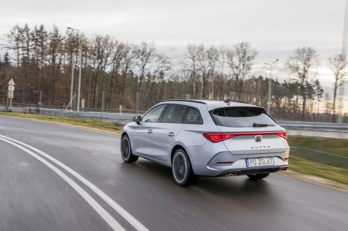 KSZ_CUPRA_LEON_ST_EHYBRID_DYNAMIKA_012