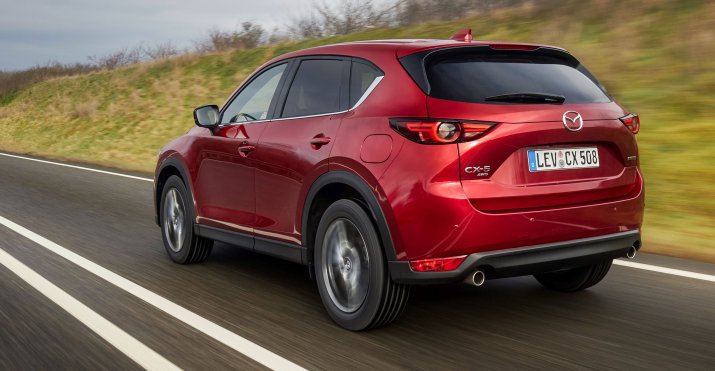 2021_Mazda CX-5_Soul-Red-Crystal_Action_10