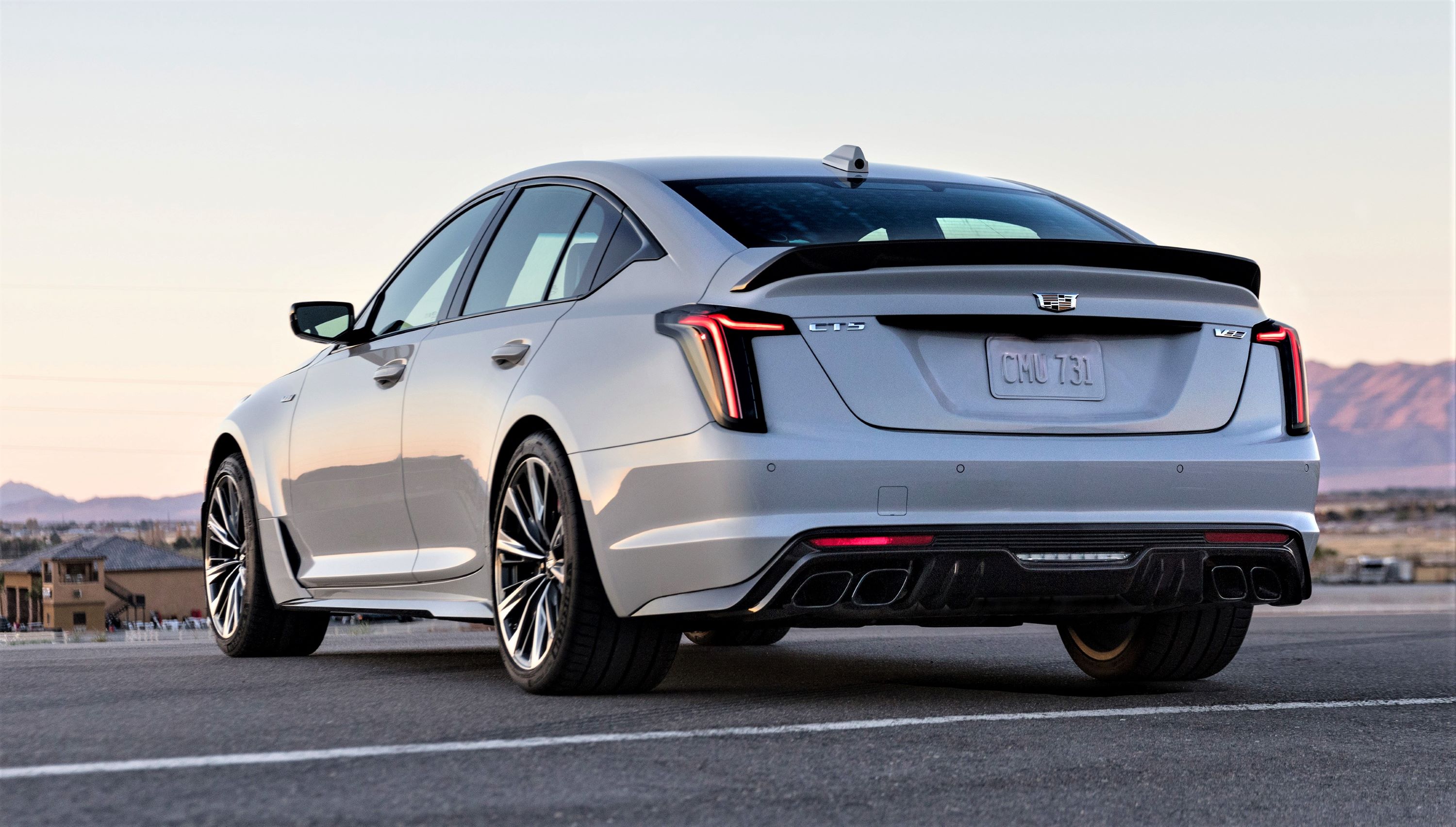 2022-Cadillac-CT5-V-Blackwing-002