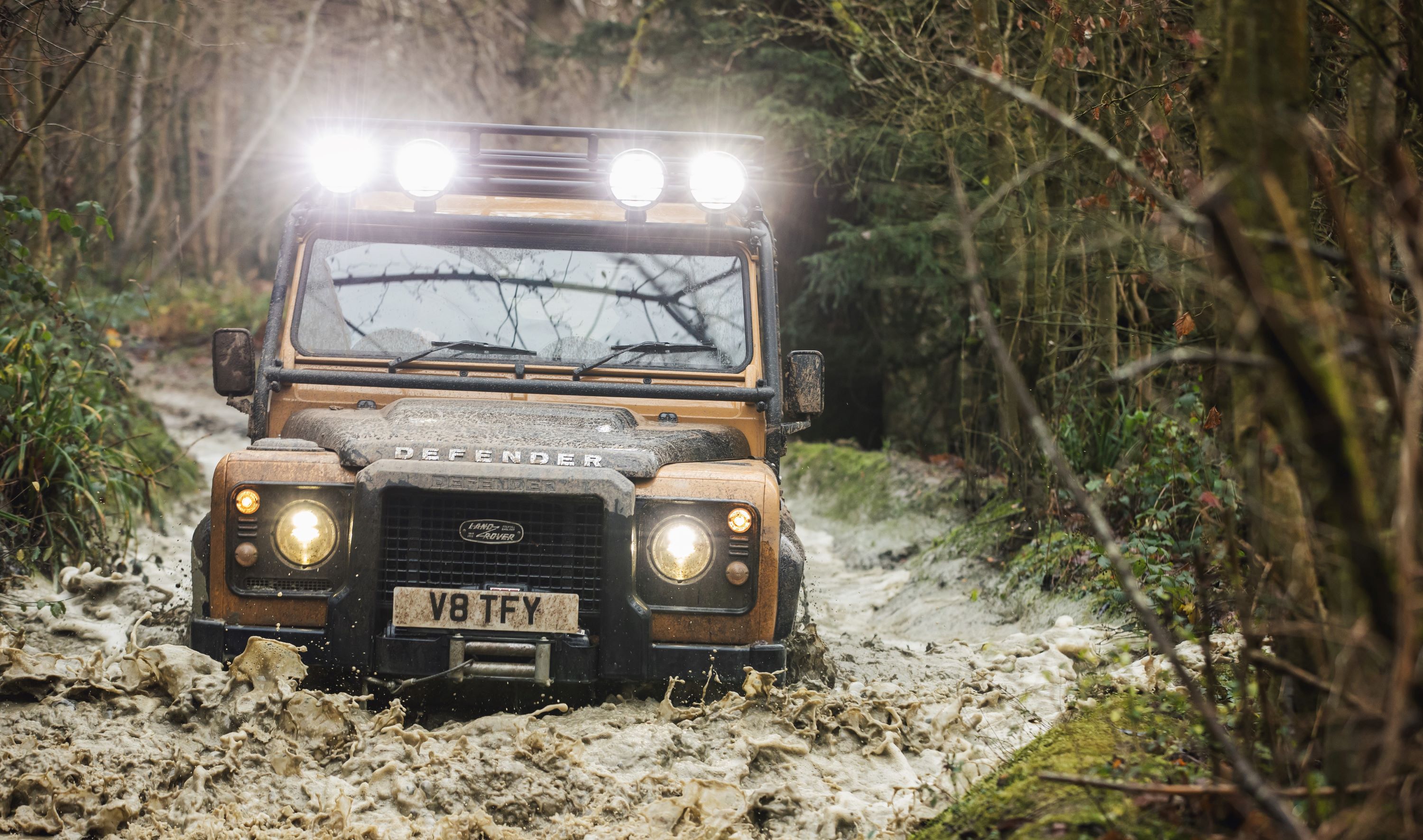 L_Classic_Trophy_100221_22