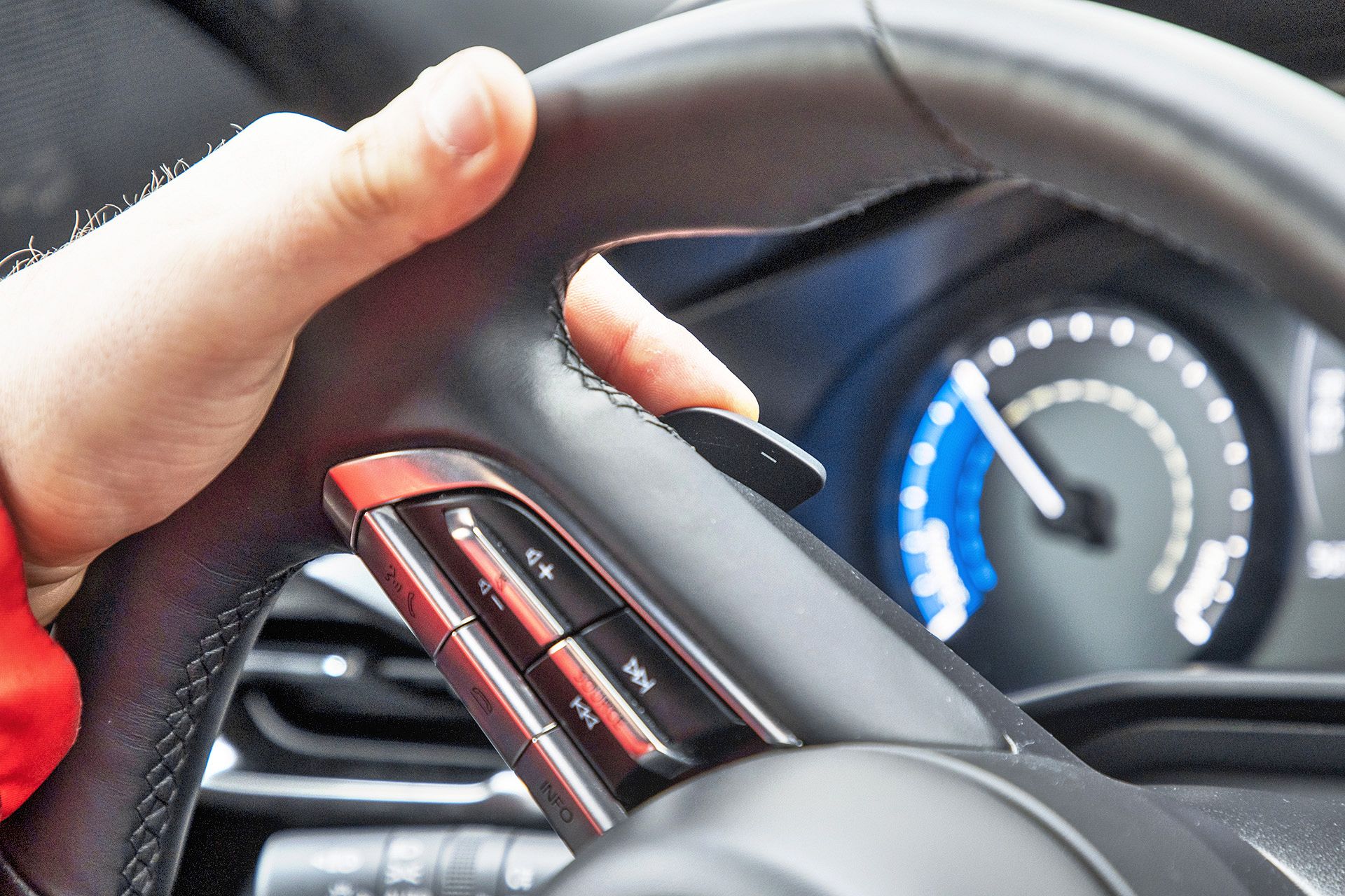 2021 Mazda MX-30 (12)