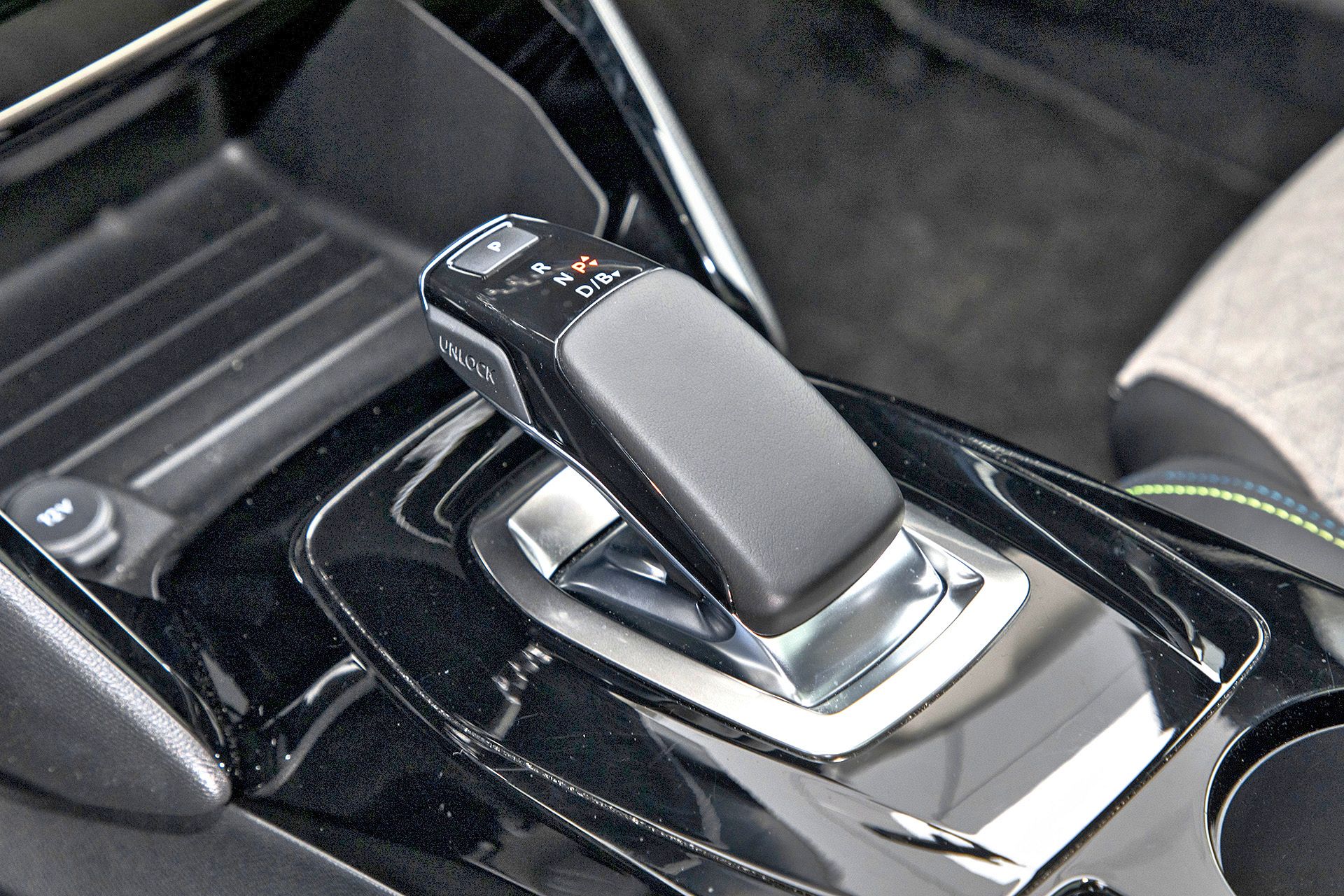 2021 Peugeot e-2008 (4)