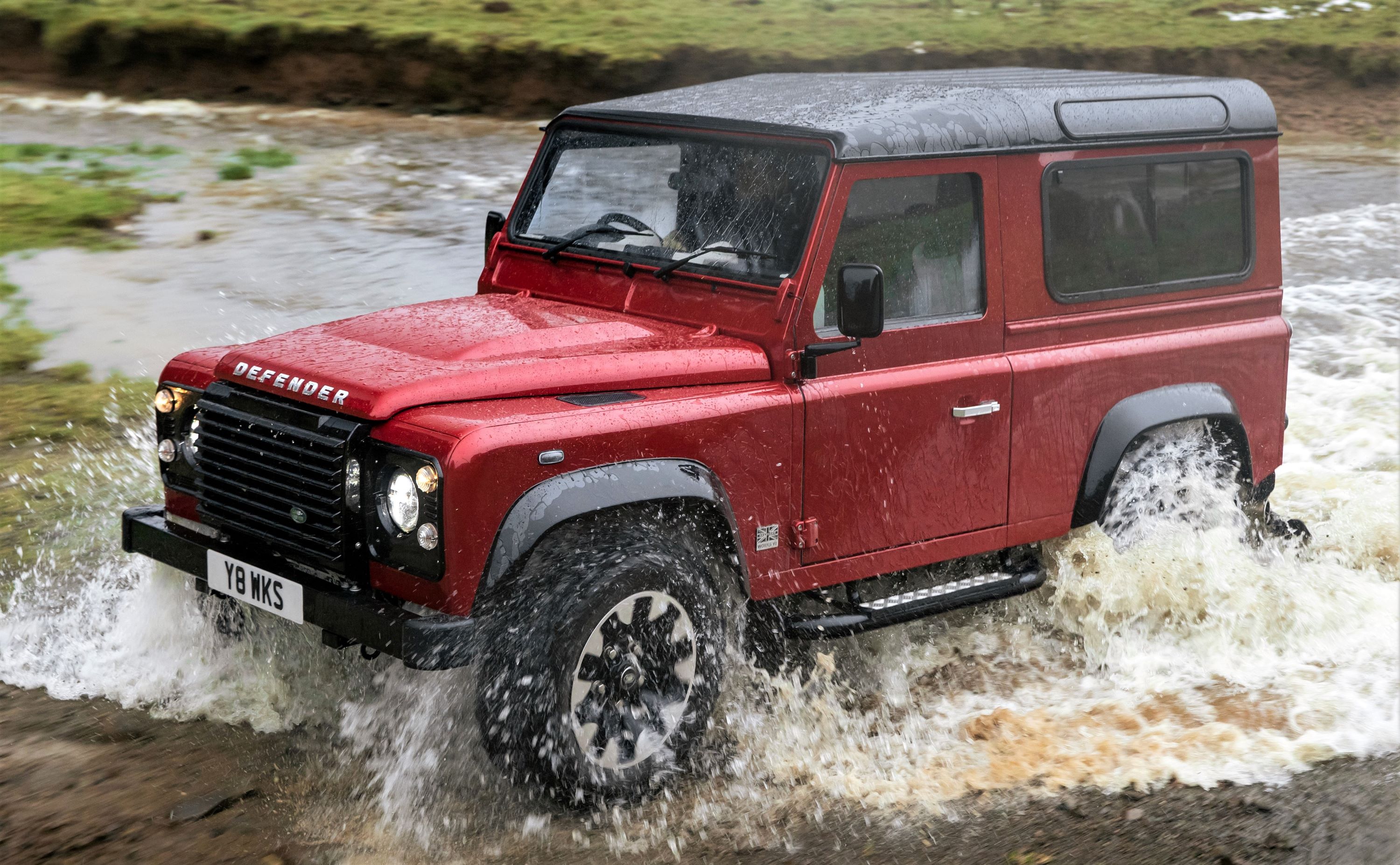 LR_2018_DEF_90_WORKS_V8_70TH_250221_02