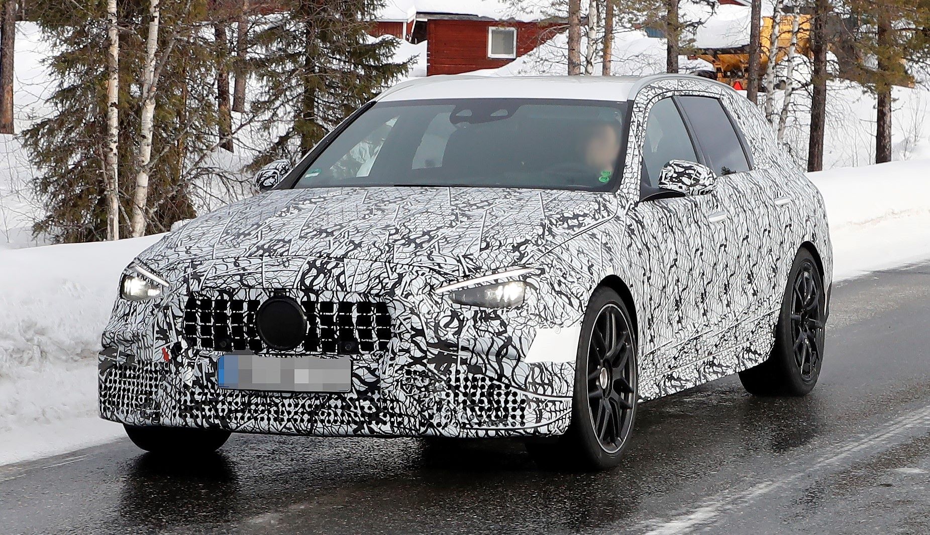 Mercedes AMG C63 Wagon 10