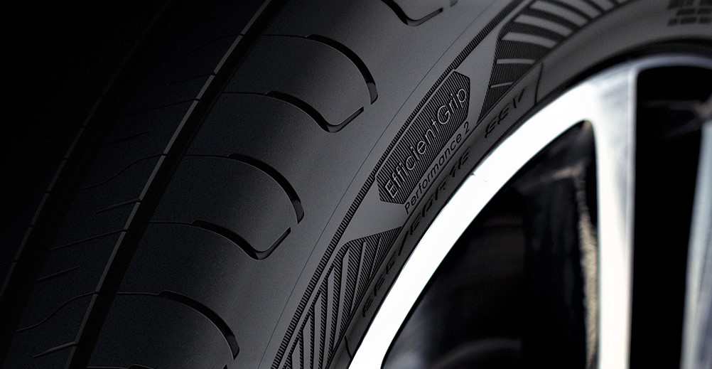 GOODYEAR_EfficientGrip Performance 2_4