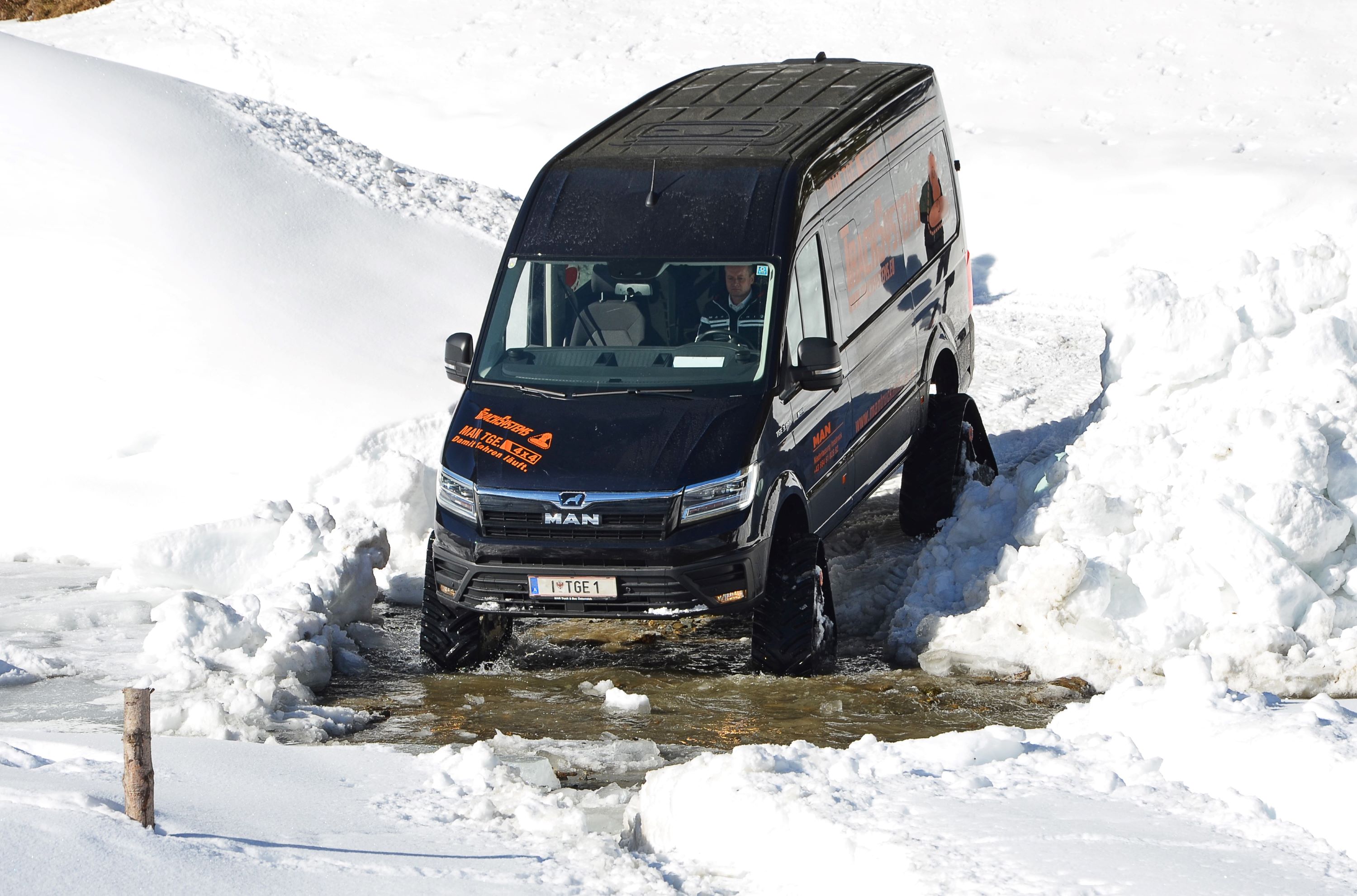 man-tge-4x4-raupe-innsbruck-02