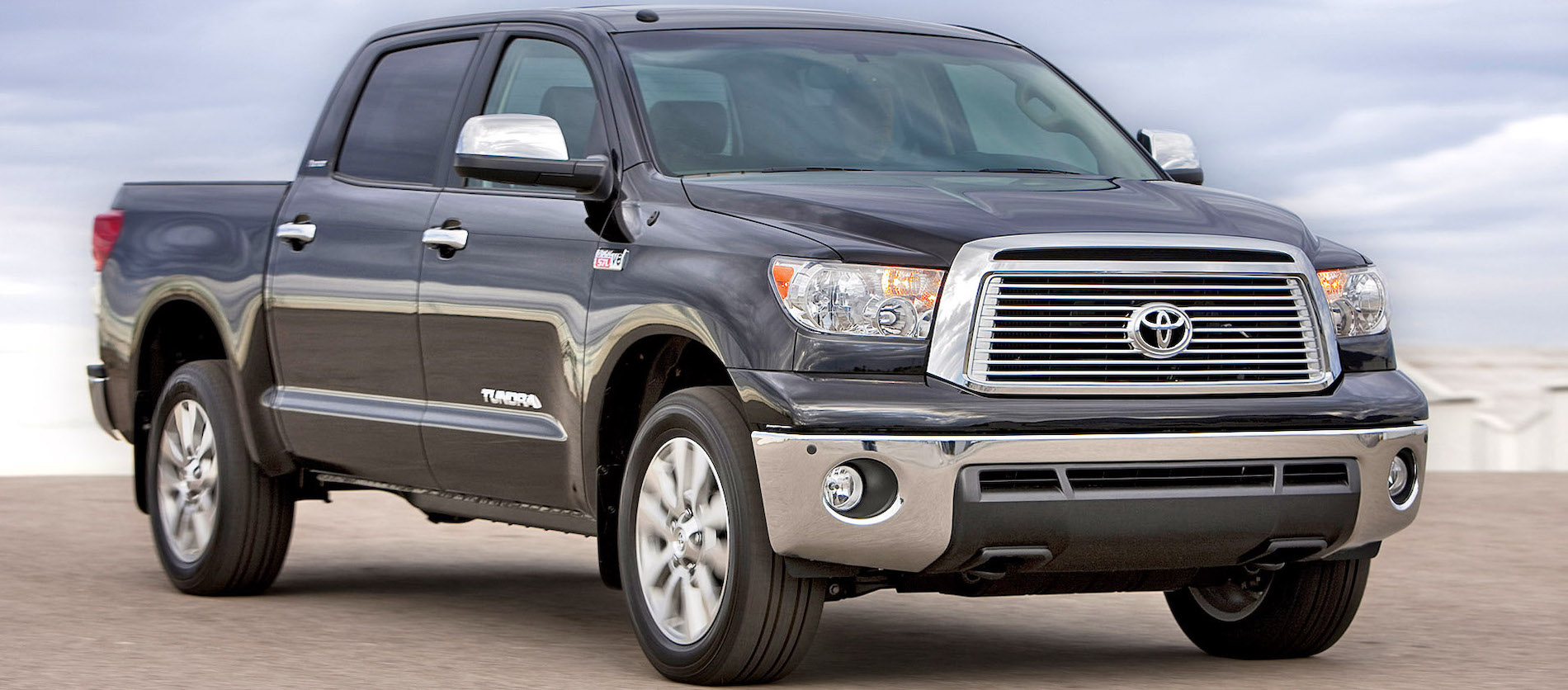 03_10_Tundra_CrewMax_Platinum_Pkg