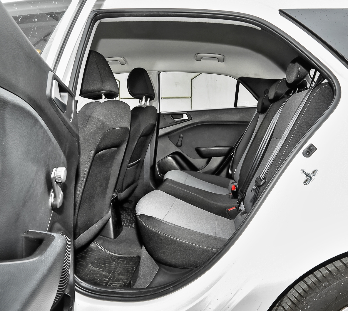 Hyundai_i20_13