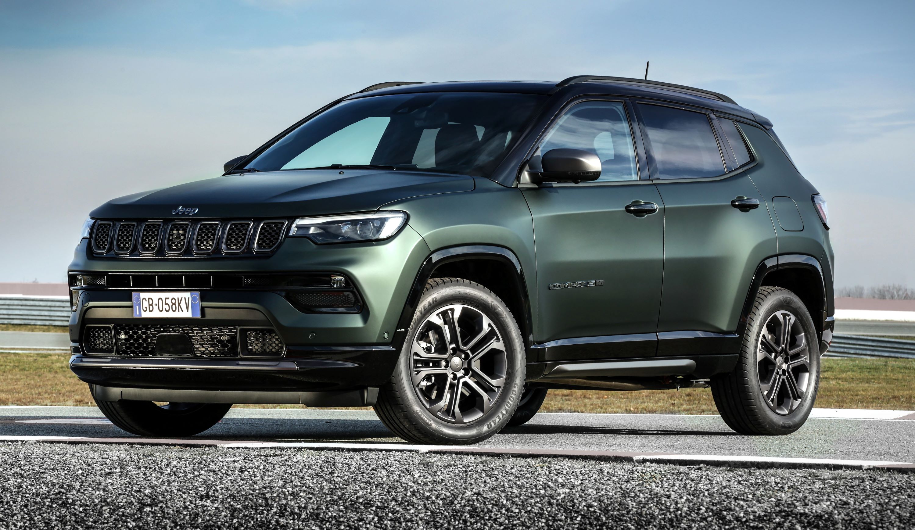 1_New Jeep Compass 80th Anniversary