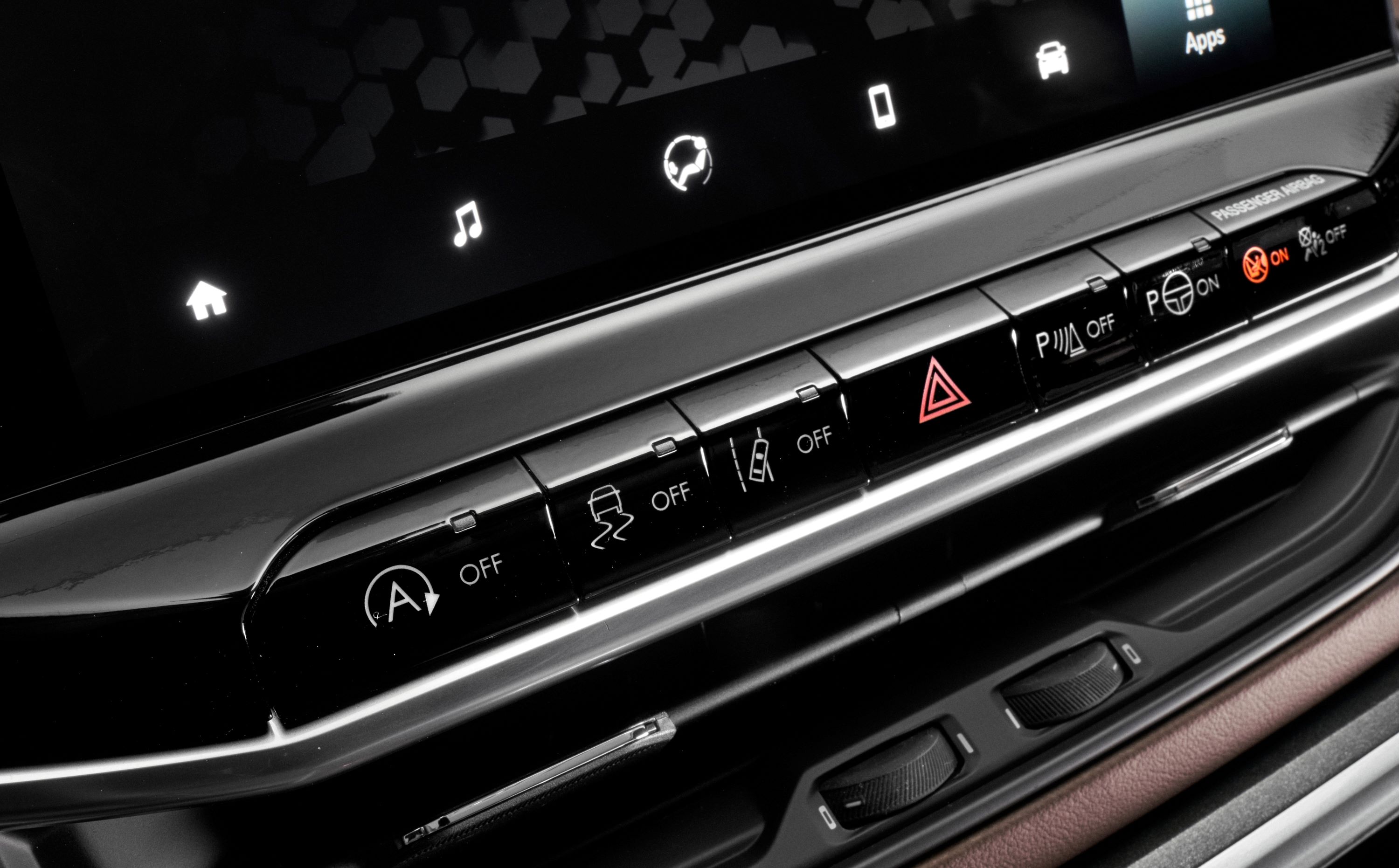 8.  New Jeep® Compass interiors