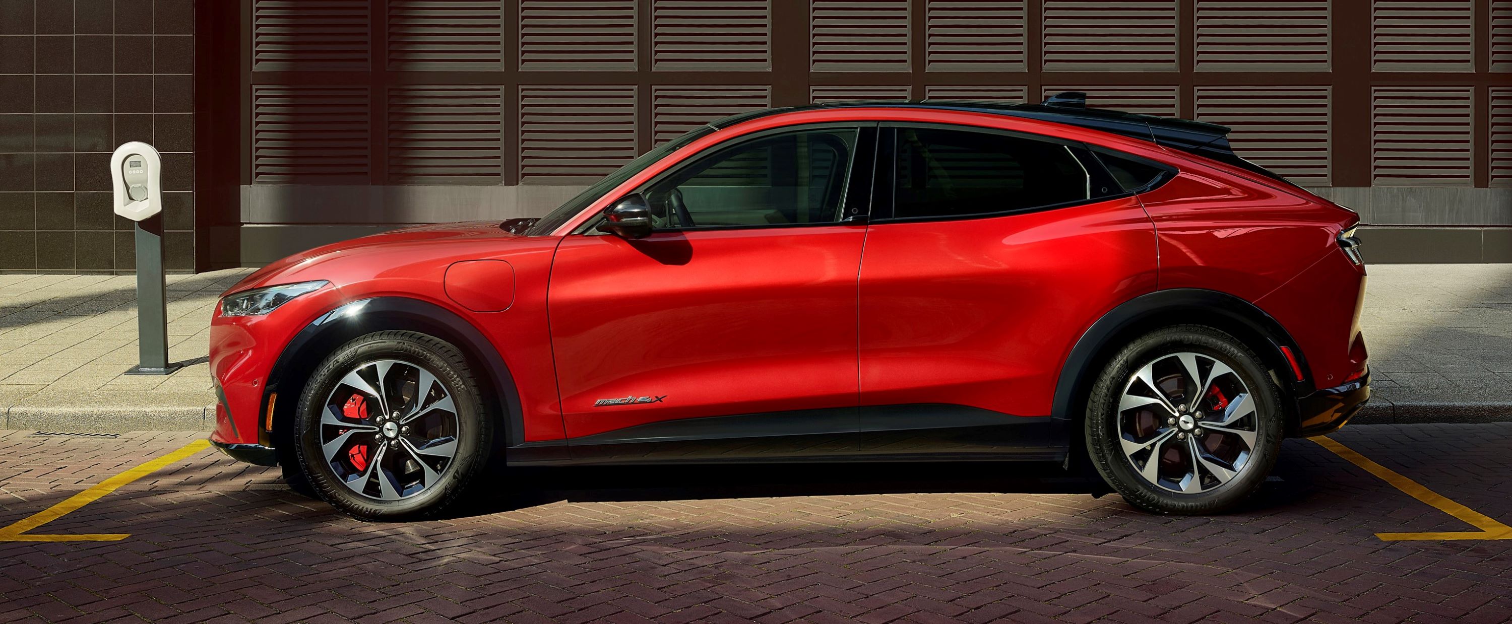 2020_FORD_MACH-E_AWD_05