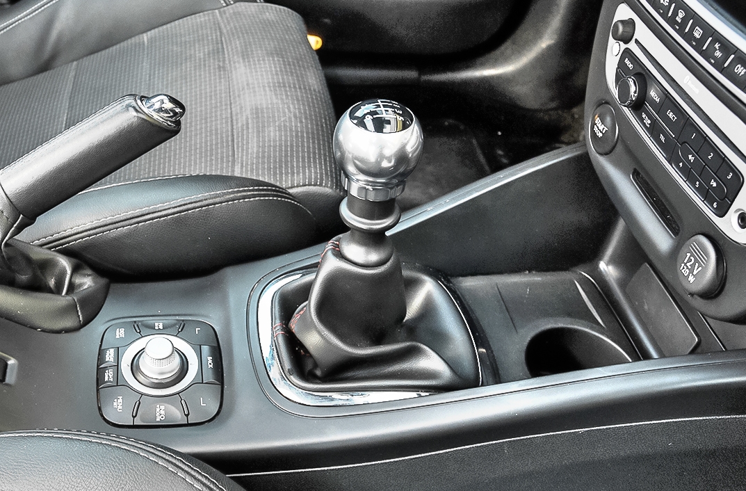 Renault-Megane-III-GT220_4