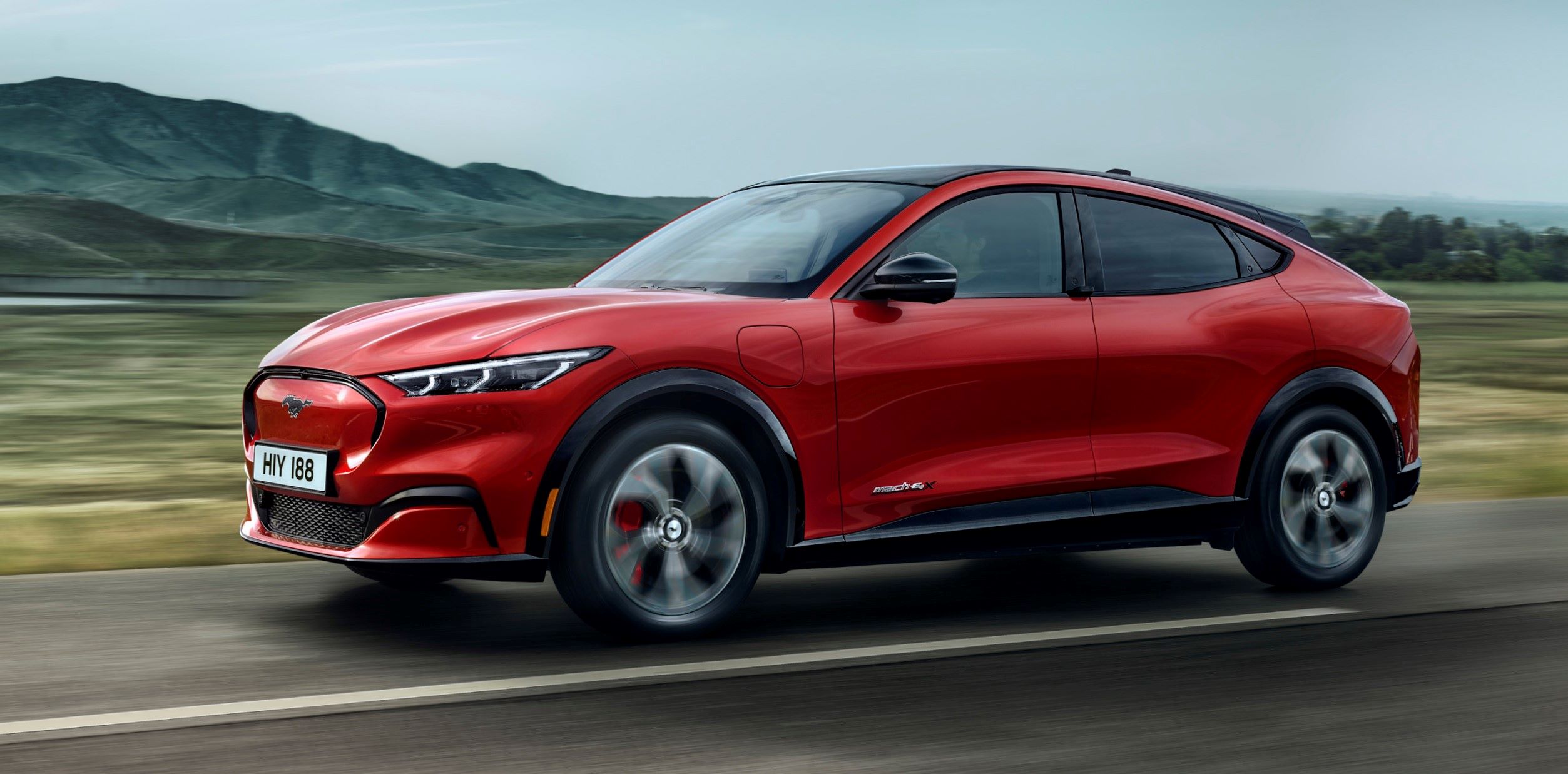 2020_FORD_MACH-E_AWD_11