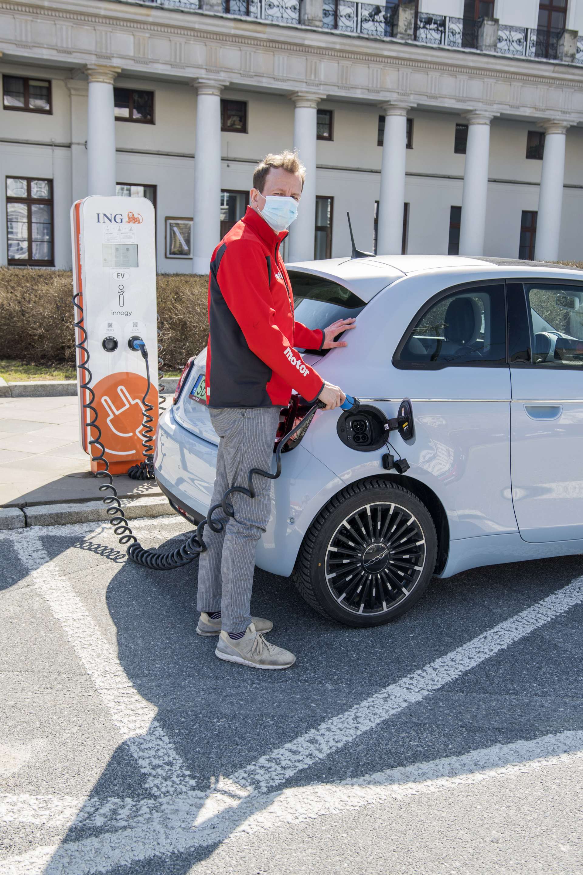 KSZ_FIAT_500e_II_CHARGING_002