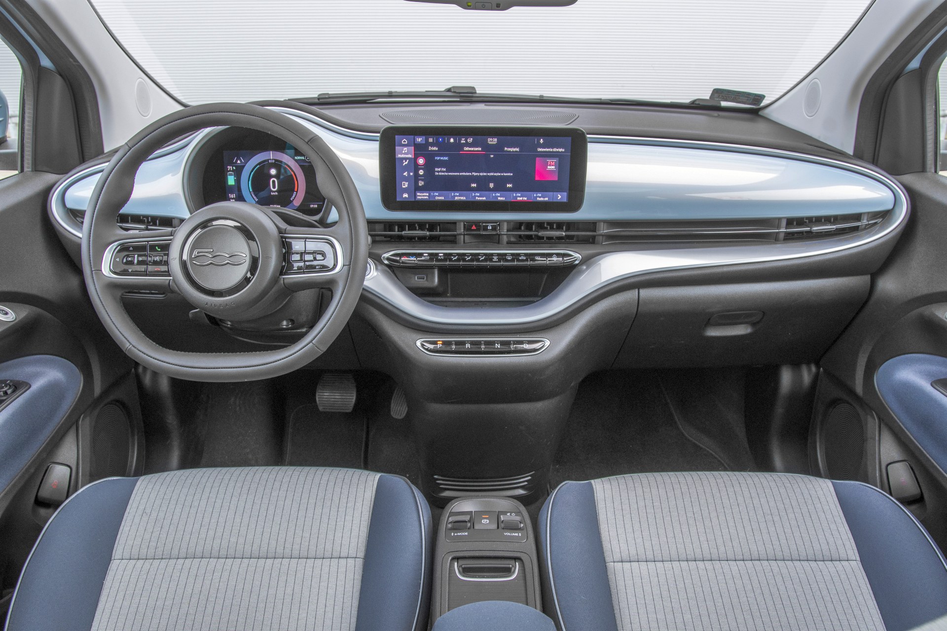 KSZ_FIAT_500e_II_INTERIOR_005