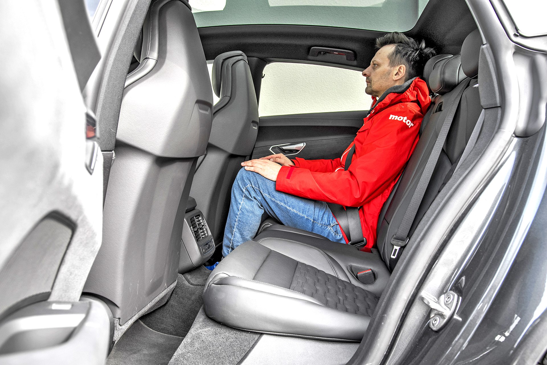 KSZ_AUDI_ETRON_GT_INTERIOR_148