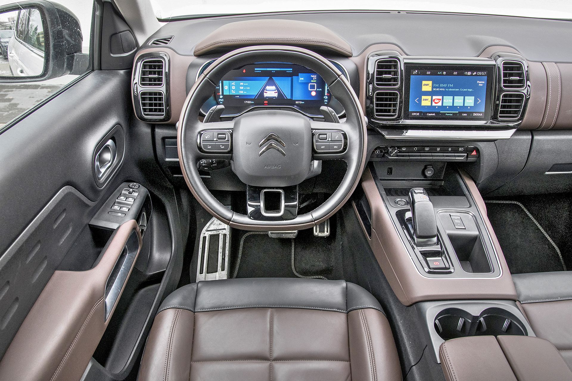 KSZ_CITROEN_C5_AIRCROSS_HYBRID_INTERIOR_001