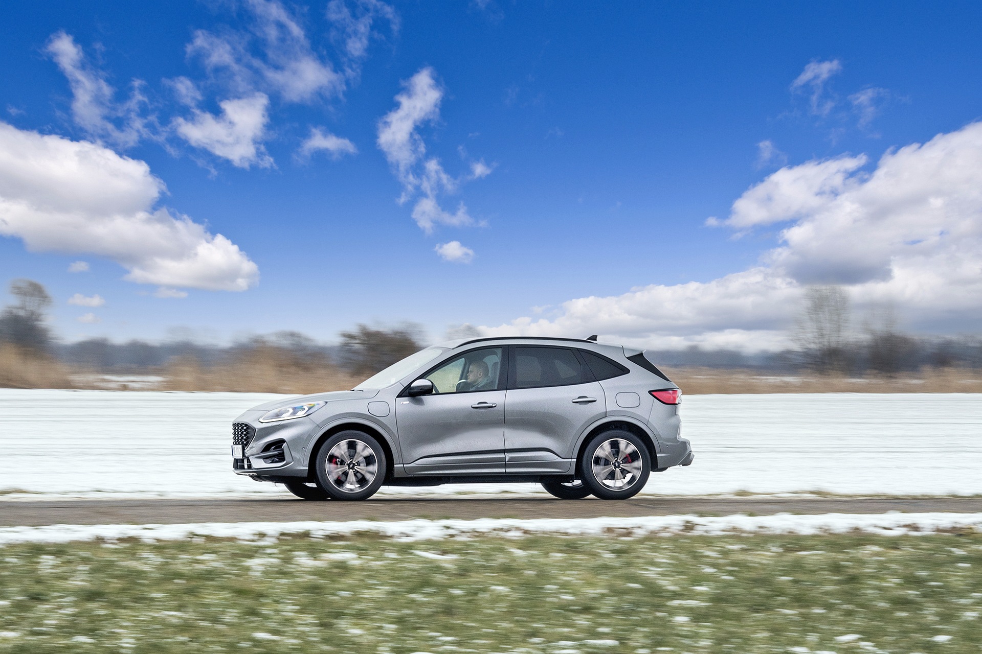 KSZ_FORD_KUGA_III_STLINE_PHEV_DYNAMIKA_005