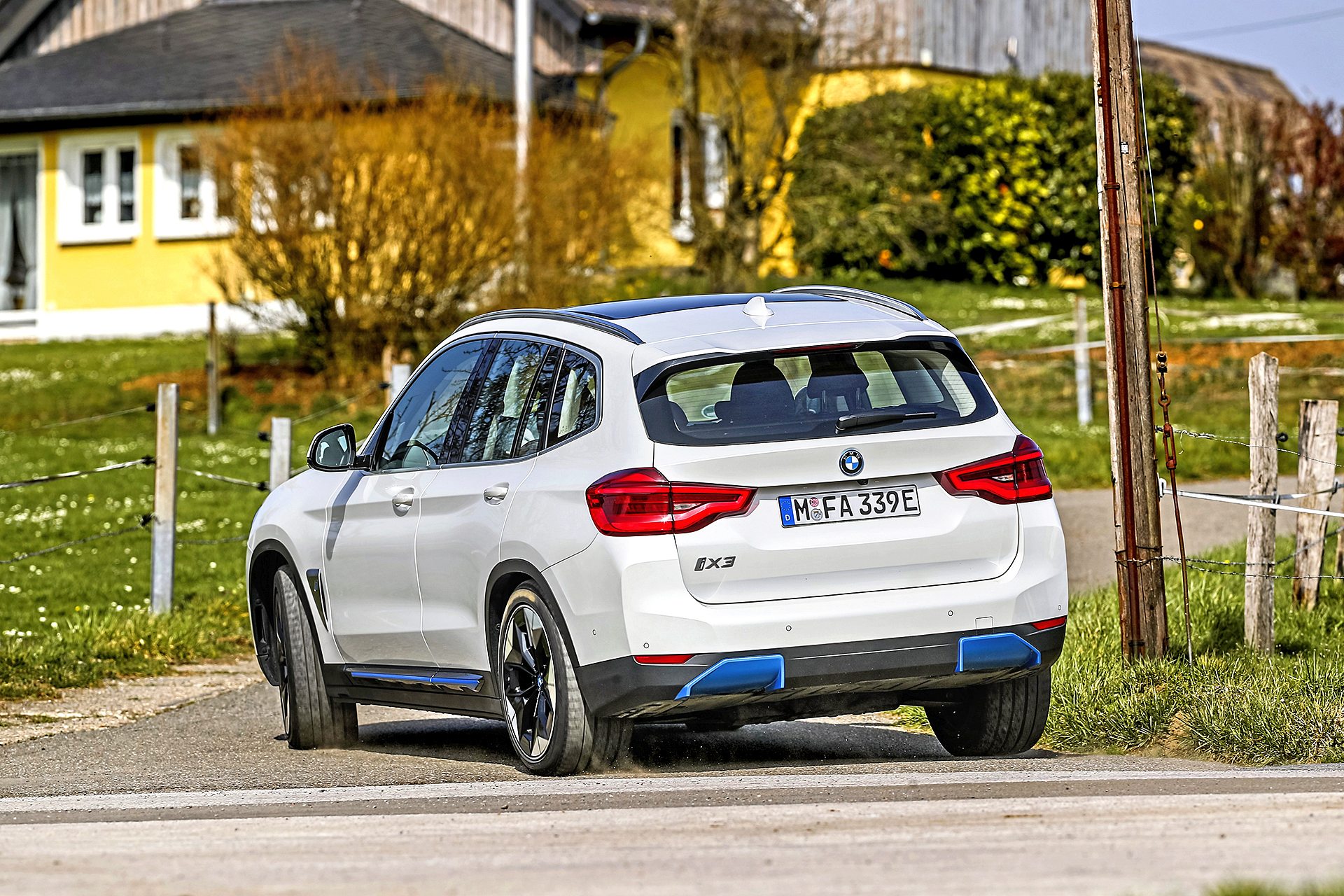 BMW_iX3_0421_Gotta_101