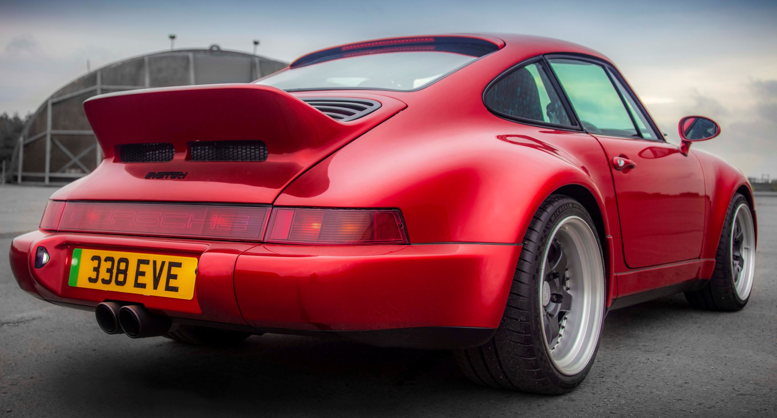 Porsche 911 Everrati tył