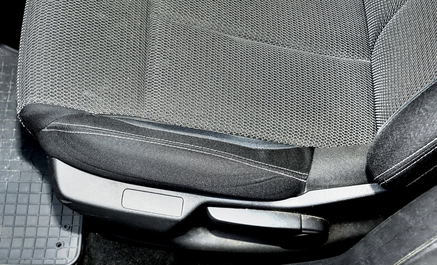 Citroen C4 II siedzenie