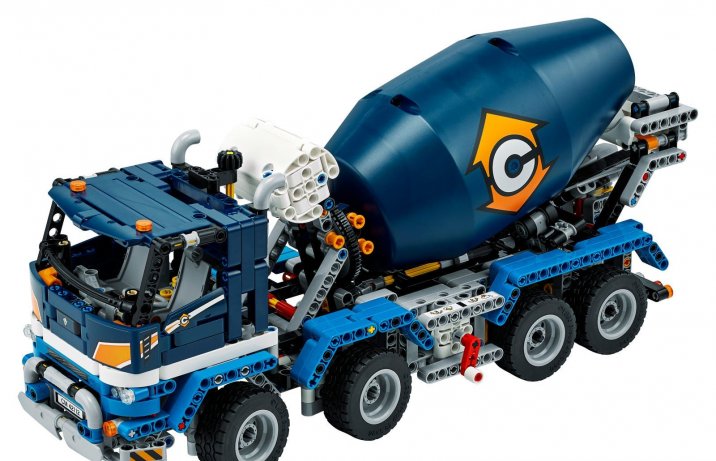 Betoniarka z LEGO - bok