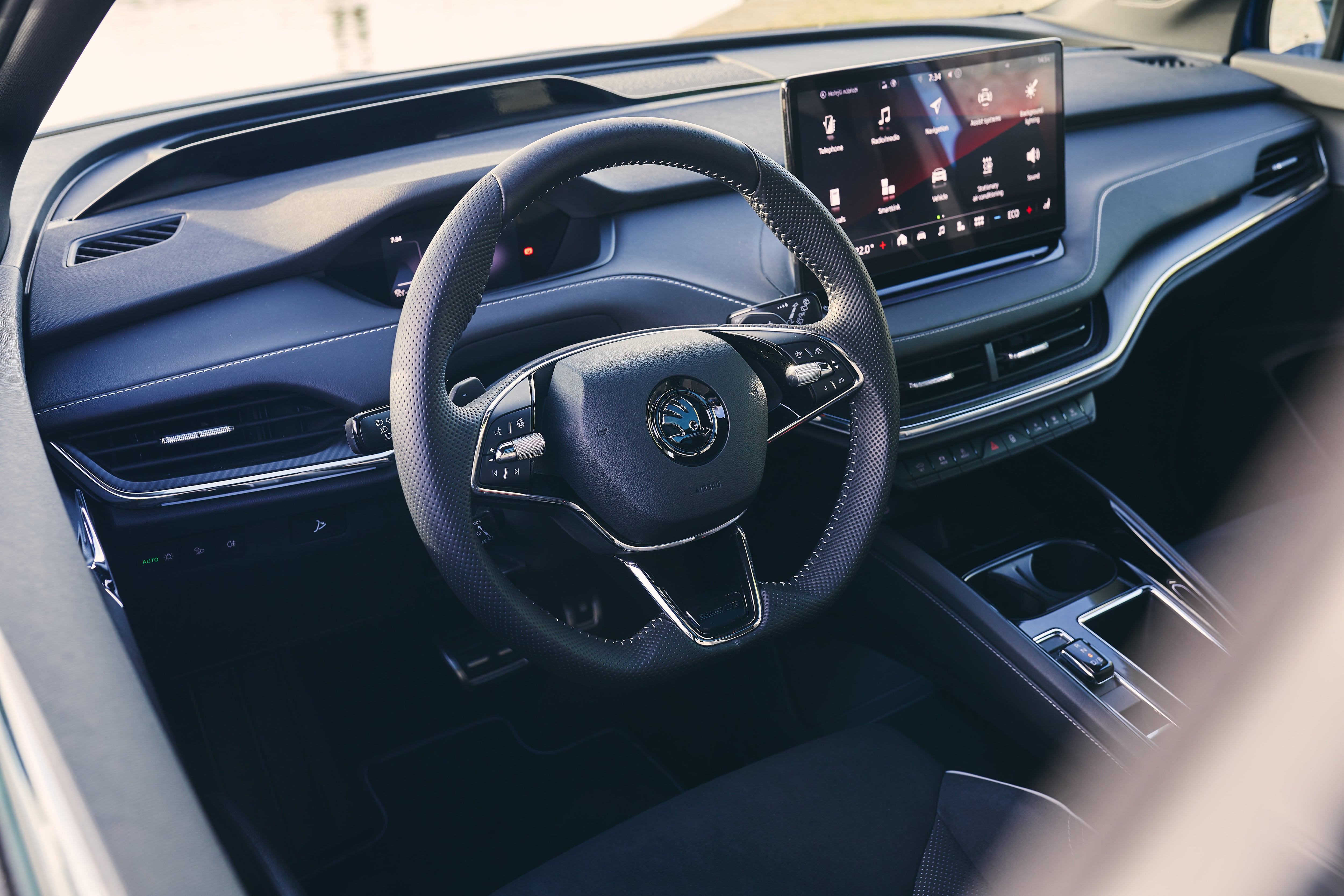 skoda-enyaq-sportline-kierownica