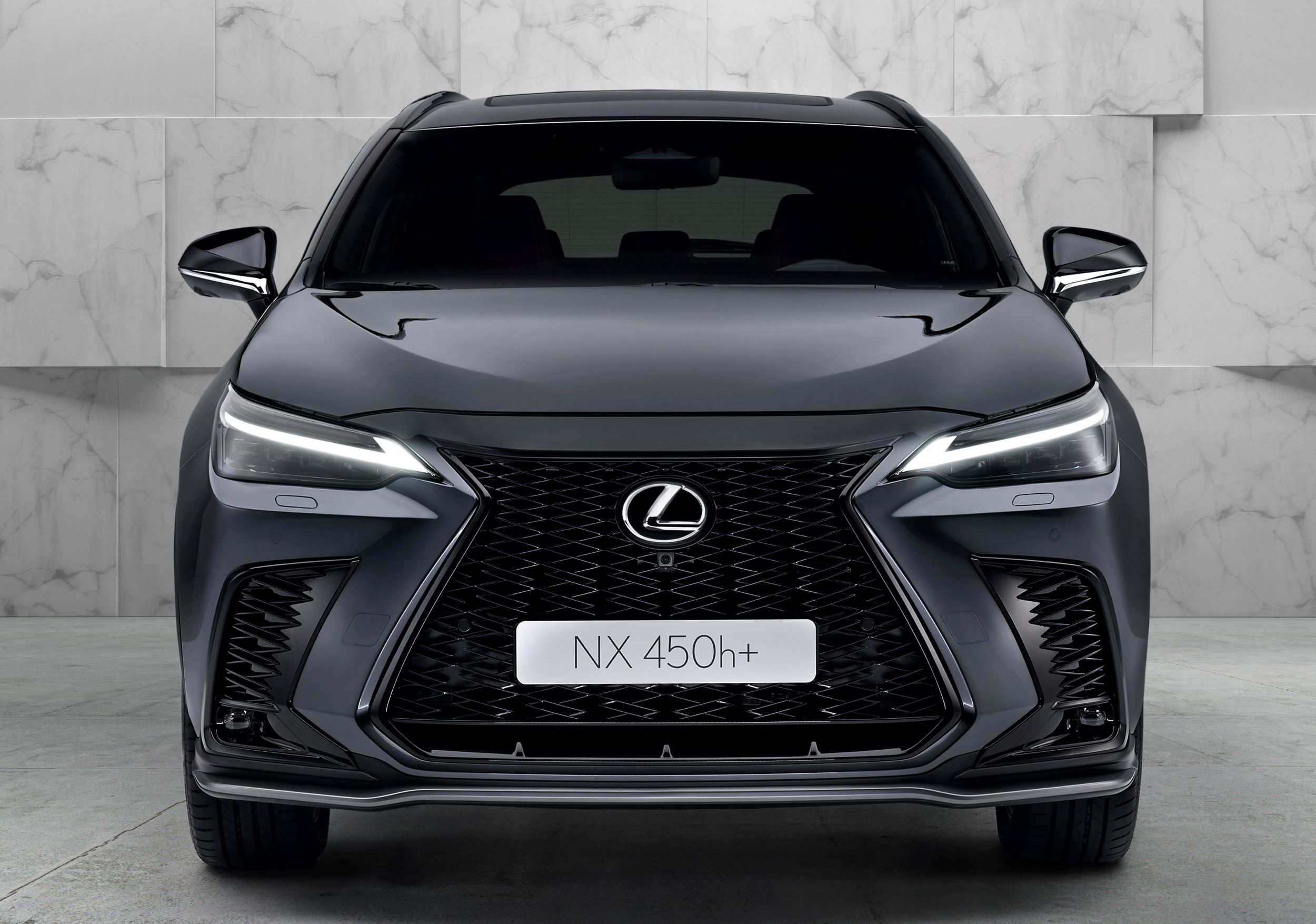 Lexus NX  przód