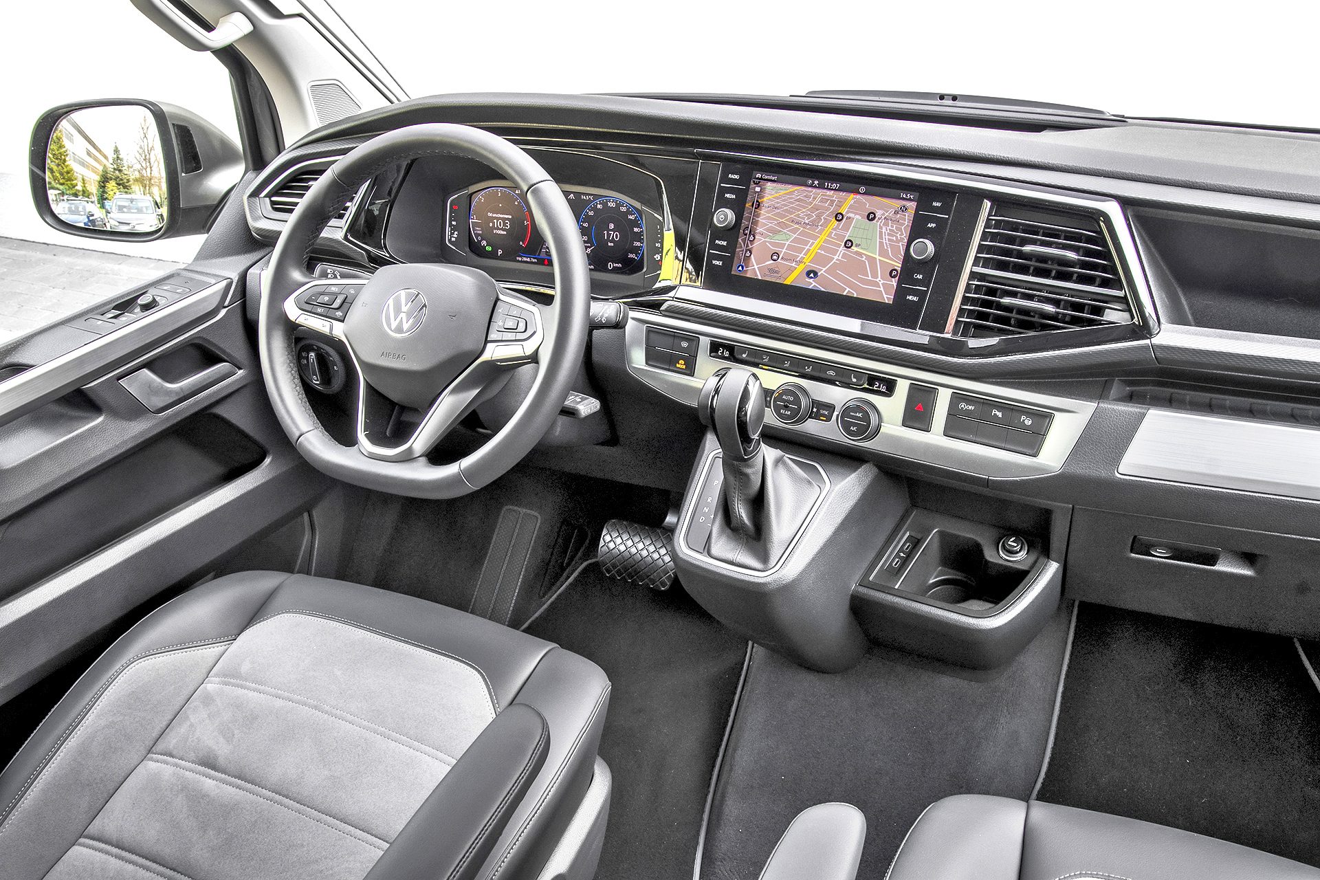 VW California 6.1 Beach Camper - deska rozdzielcza