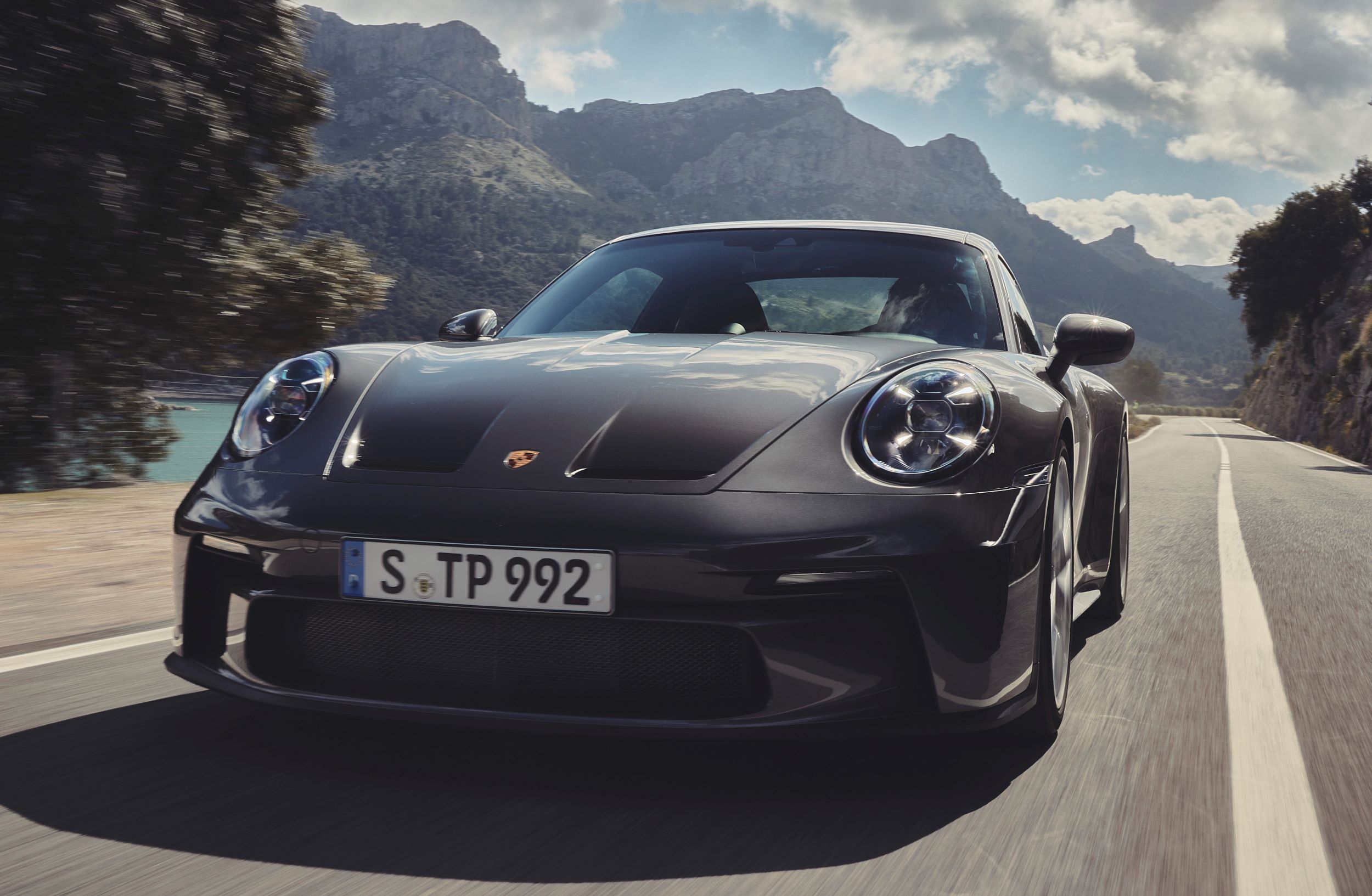 Porsche 911 GT3 Touring pzród