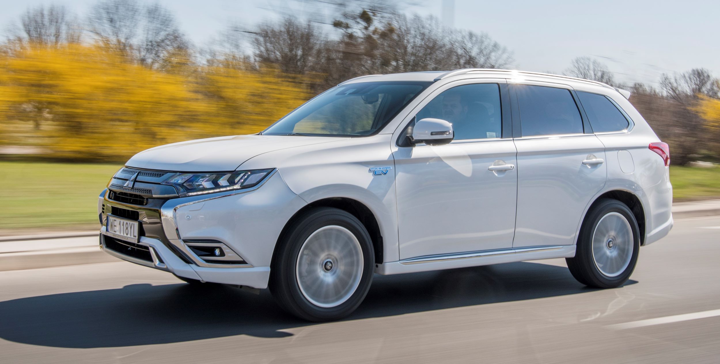 Mitsubishi Outlander przód
