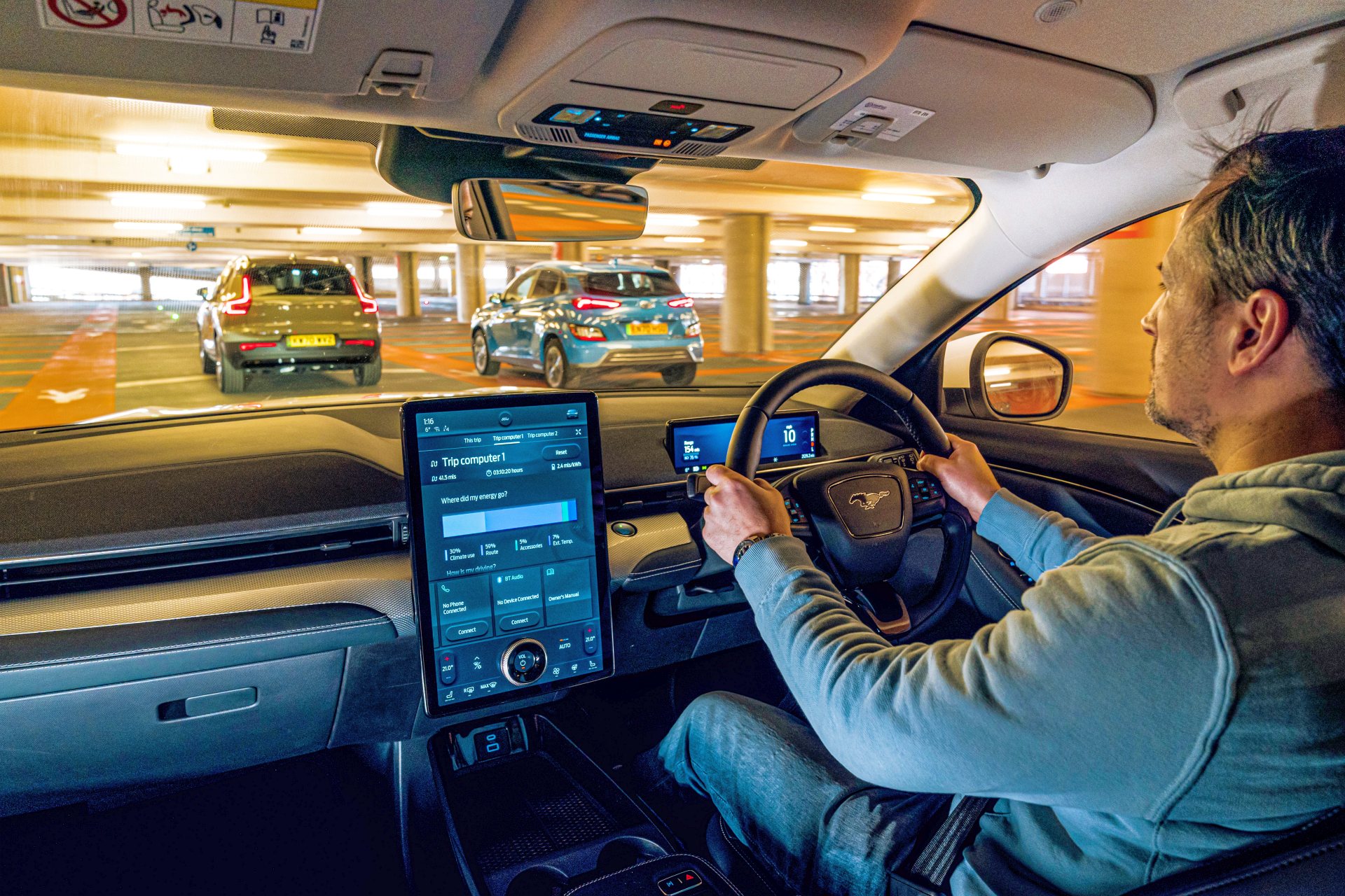 Ford Mustang Mach-E - kokpit