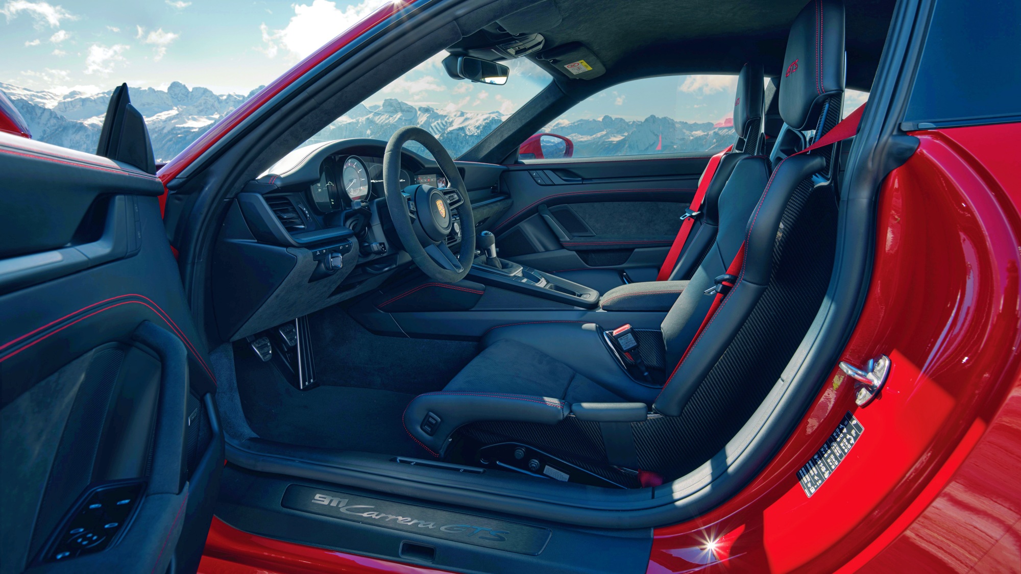 Porsche 911 GTS wnętrze