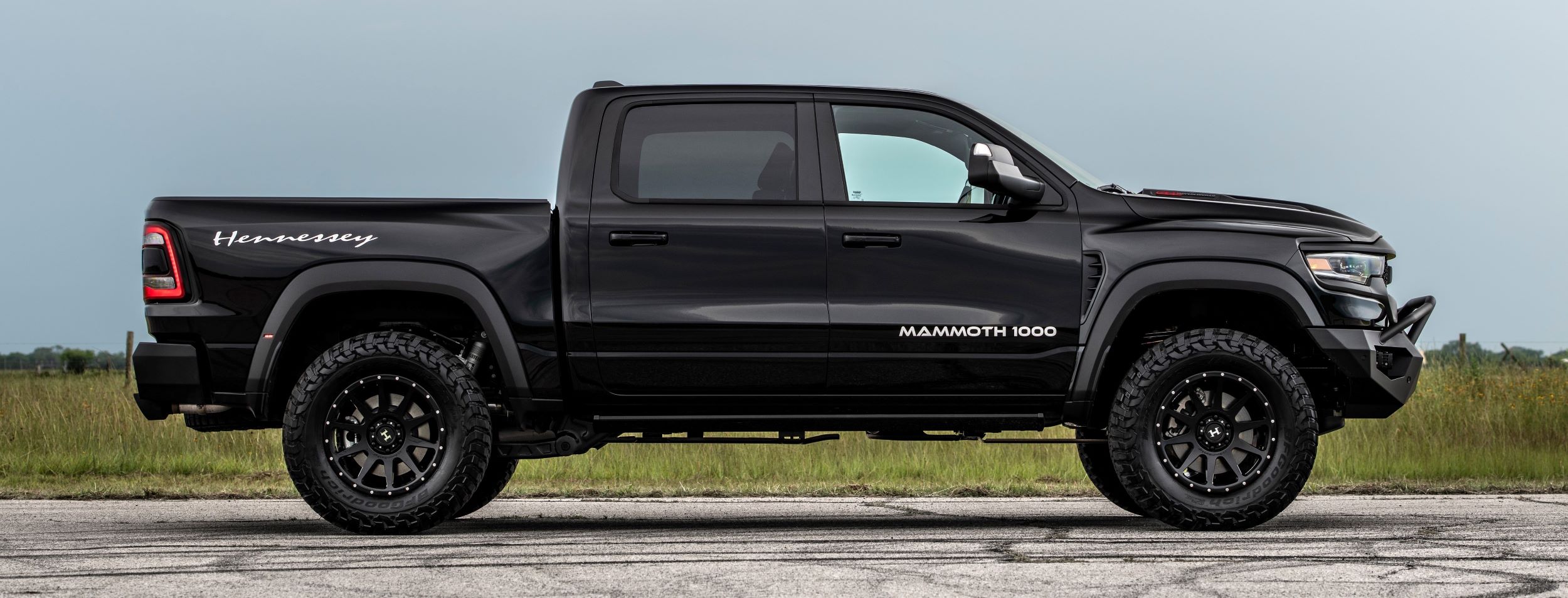 Hennessey Mammoth 1000 TRX bok