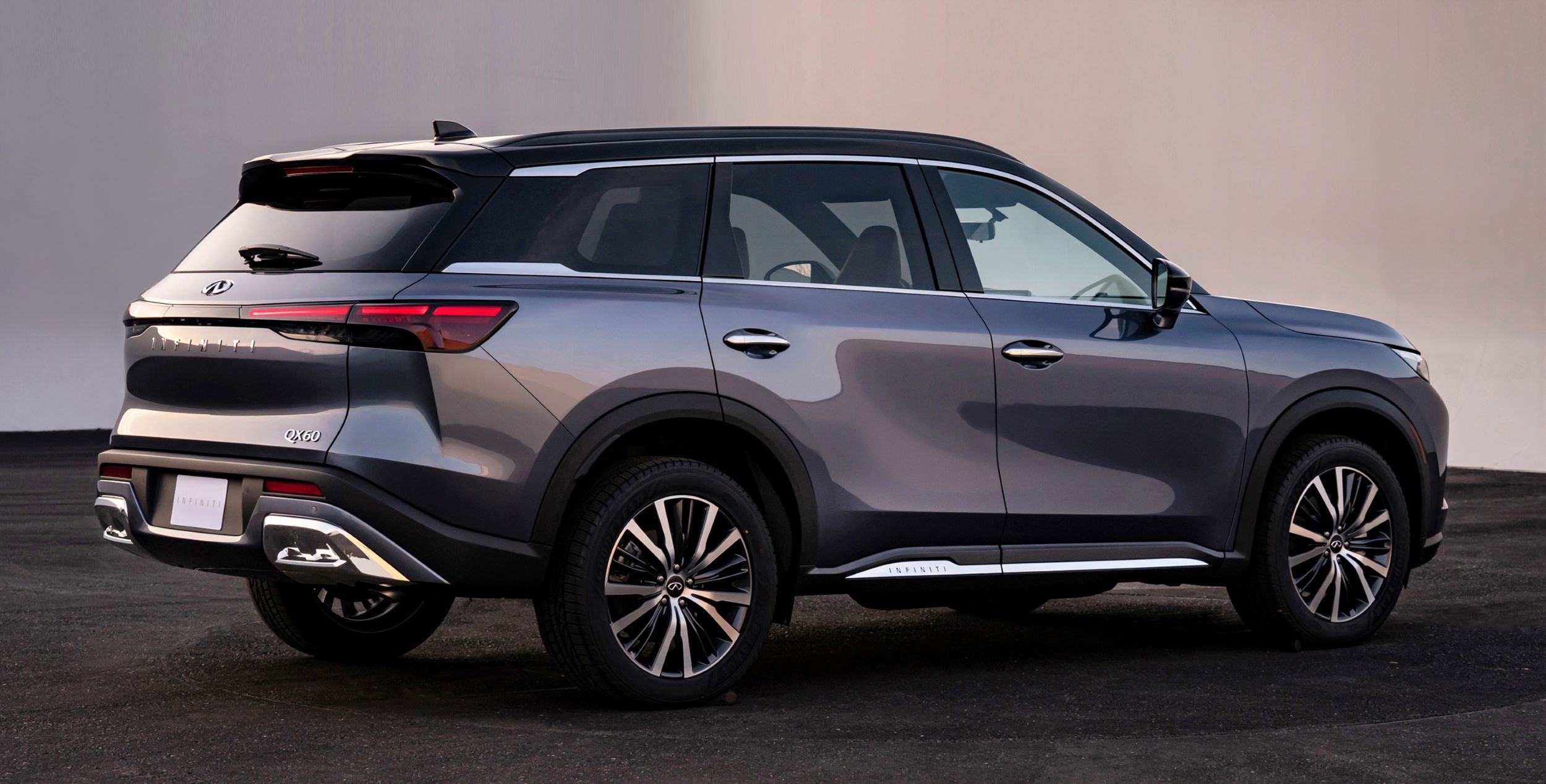 Infiniti QX60 tył