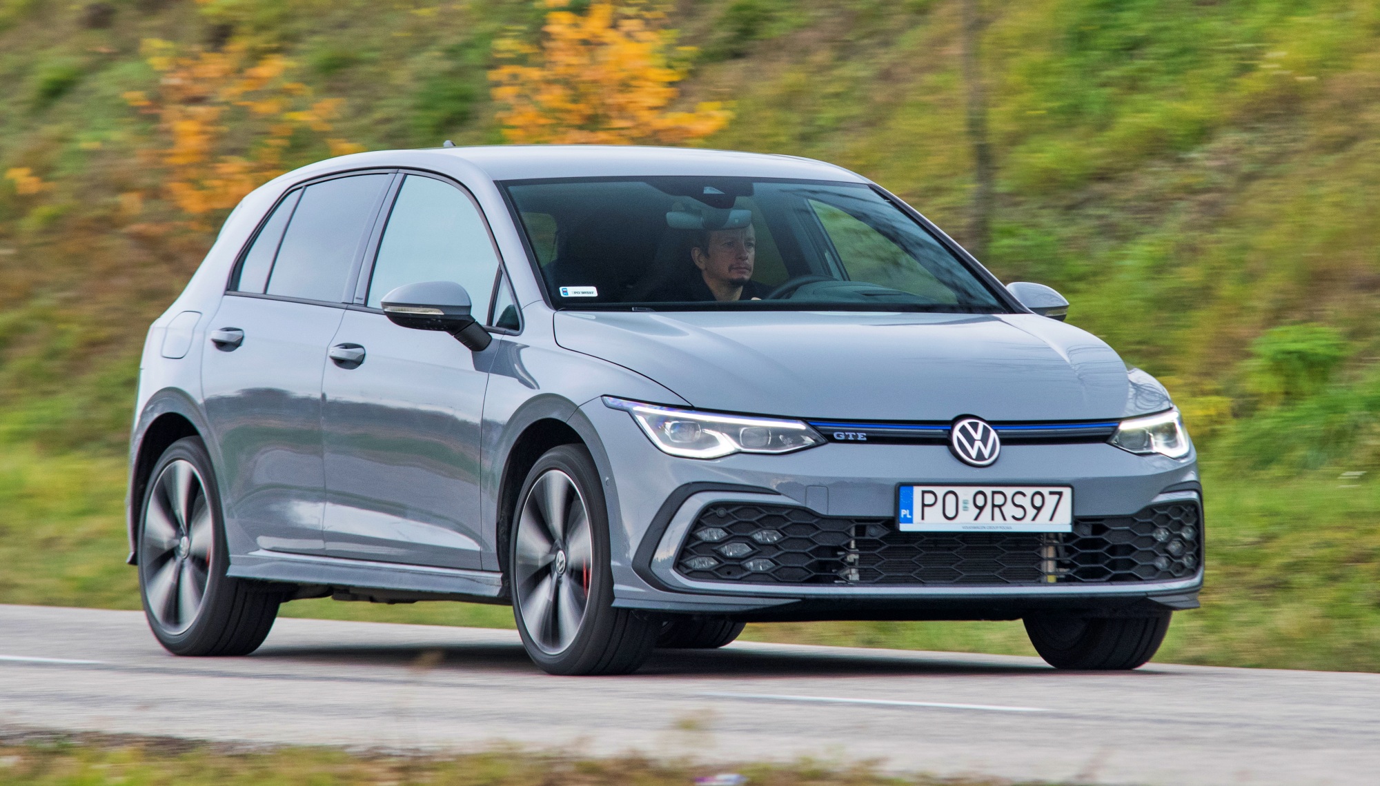 Volkswagen Golf ruch przodem